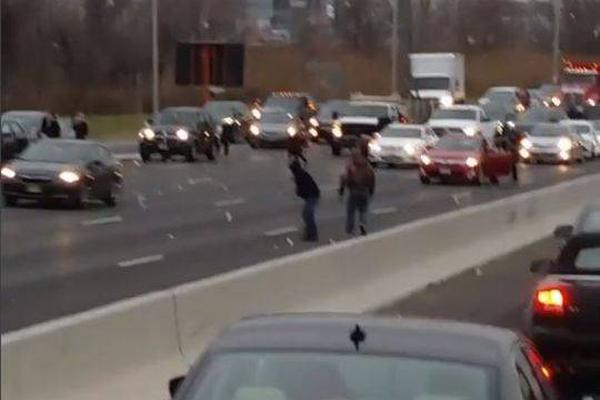 拟.主动终止上市！这只!保险概念股退市渐近